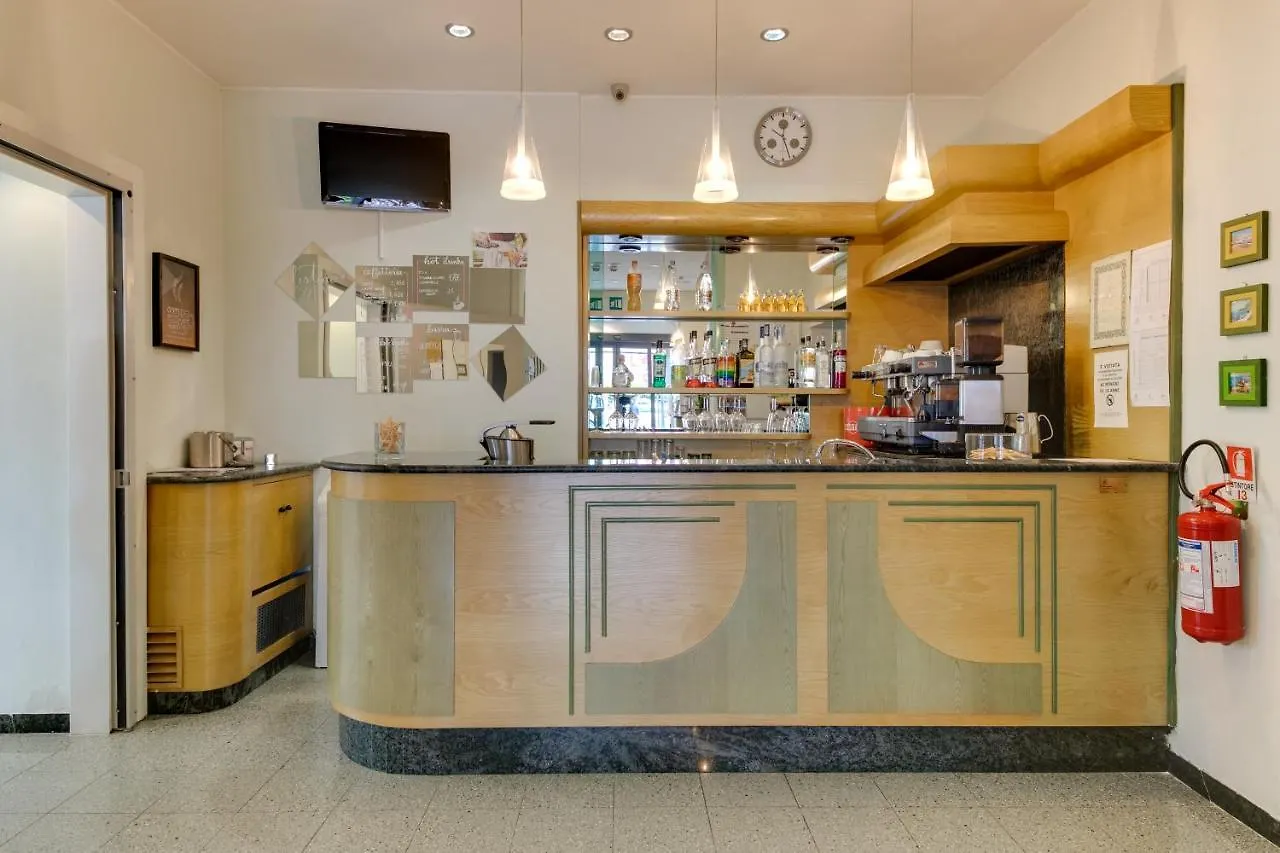 Hotel Villa Merope Rimini 3*,  Italia