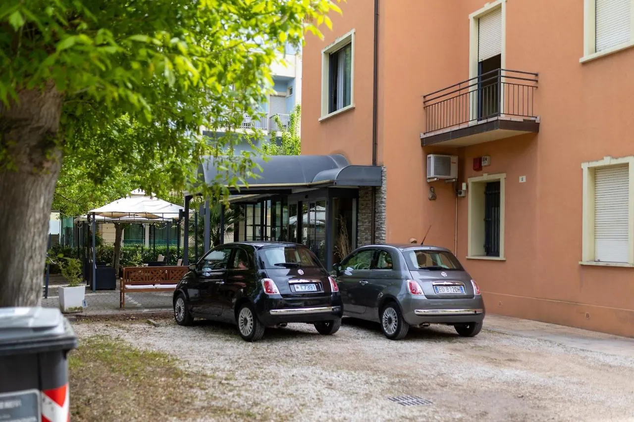 Hotel Villa Merope Rimini 3*,